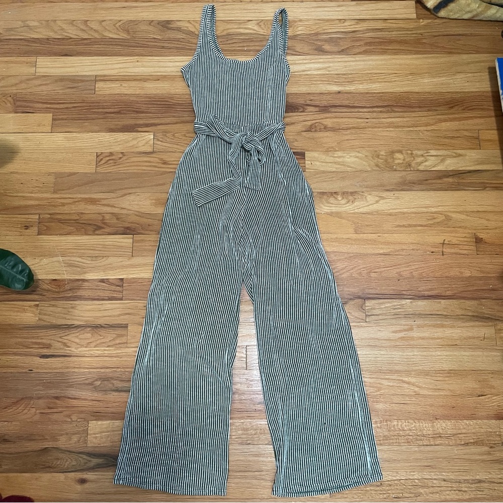 Women’s jumpsuit/pantsuit/romper
